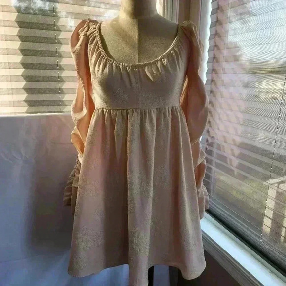 Forever 21 Peach pink princess puff sleeve mini dress size Small - Picture 2 of 7